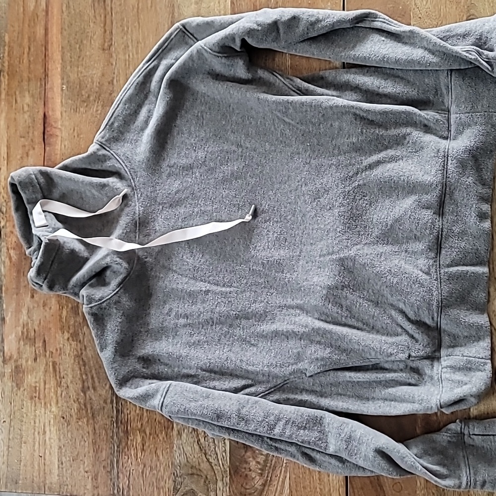 Lululemon sweatshirt